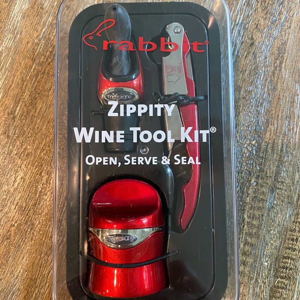 Rabbit Zippity Wine Tool Kit NWOT